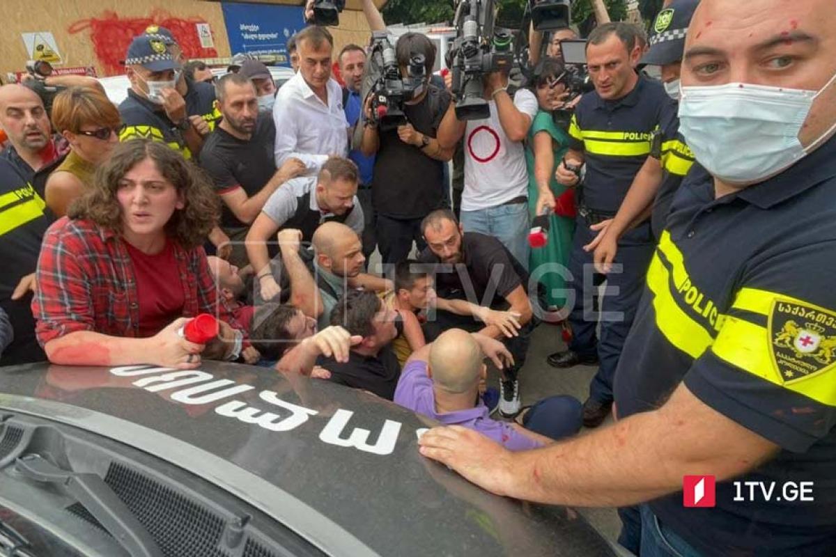 После смерти журналиста в Грузии потребовали отставки правительства После смерти журналиста в Грузии потребовали отставки правительства