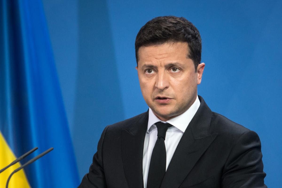 Зеленский подписал закон о коренных народах Украины Зеленский подписал закон о коренных народах Украины