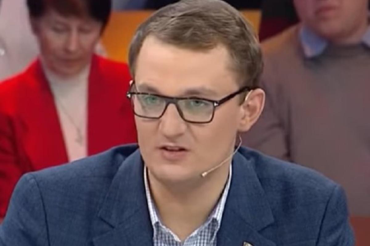 Проверяли на наркотики: "Слугу народа" Брагара остановила патрульная полиция Проверяли на наркотики: "Слугу народа" Брагара остановила патрульная полиция