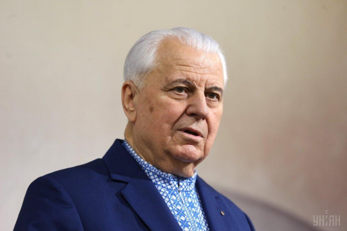 Кравчук після операції на серці майже місяць перебуває в реанімації на ШВЛ Кравчук після операції на серці майже місяць перебуває в реанімації на ШВЛ