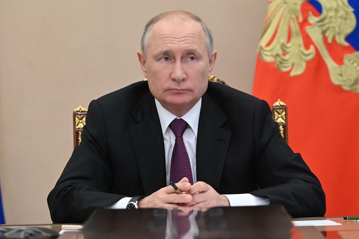 Российских военных заставили учить скандальную статью Путина об Украине, - СМИ Российских военных заставили учить скандальную статью Путина об Украине, - СМИ