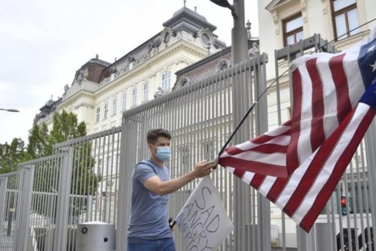 Загадкова хвороба: Американських дипломатів у Відні масово вразив "гаванський синдром" Загадкова хвороба: Американських дипломатів у Відні масово вразив "гаванський синдром"