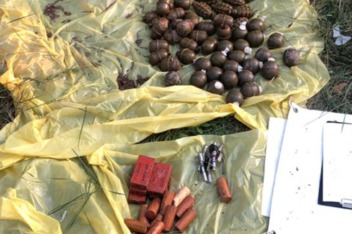 СБУ выявила в Украине схроны со взрывчаткой, один из них - возле Запорожского аэропорта СБУ выявила в Украине схроны со взрывчаткой, один из них - возле Запорожского аэропорта