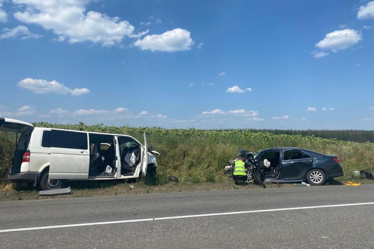 На Луганщині сталася ДТП з постраждалими: госпіталізовано 9 осіб На Луганщині сталася ДТП з постраждалими: госпіталізовано 9 осіб