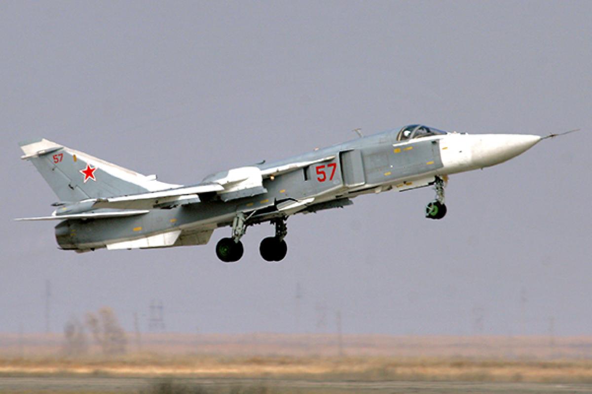 У Росії зазнав аварії бомбардувальник Су-24 У Росії зазнав аварії бомбардувальник Су-24