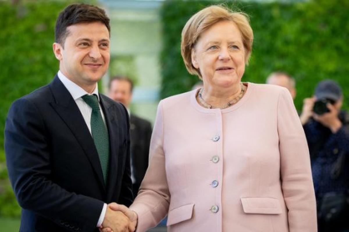 Меркель приїде в Україну перед Днем Незалежності