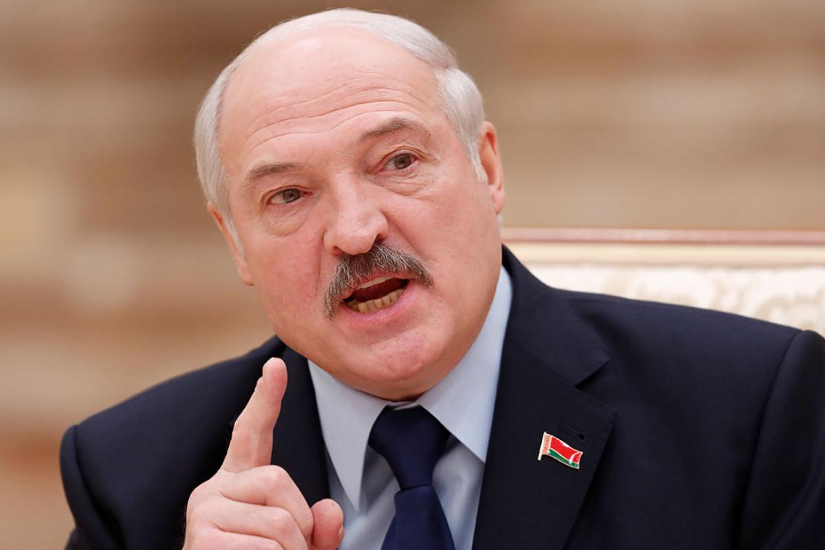 Лукашенко звинуватив Україну в підготовці та перекиданні в Білорусь бойовиків: у Зеленського відповіли Лукашенко звинуватив Україну в підготовці та перекиданні в Білорусь бойовиків: у Зеленського відповіли