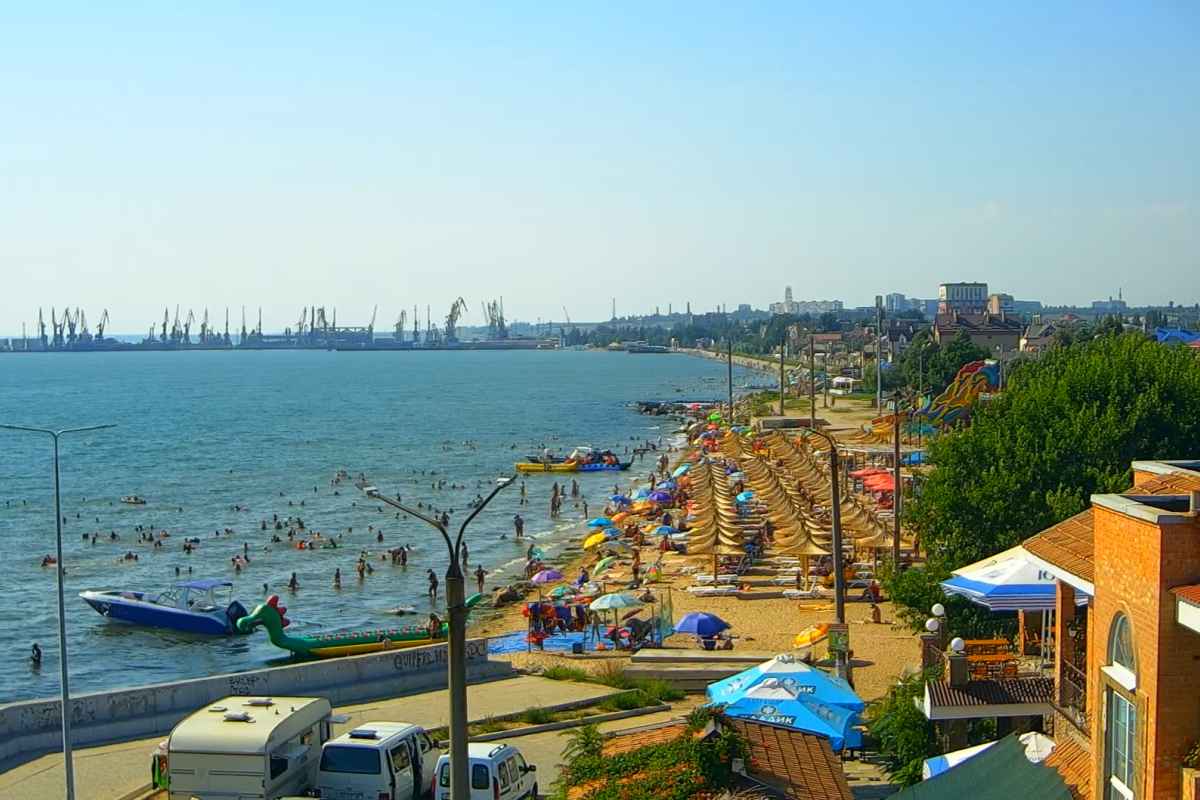 Відпустку псують вже не медузи: Азовське море піднесло відпочивальникам новий "сюрприз" Відпустку псують вже не медузи: Азовське море піднесло відпочивальникам новий "сюрприз"