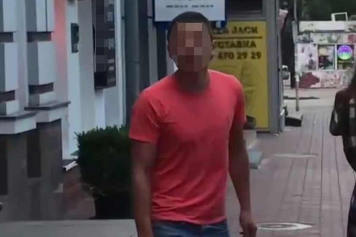 Правоохранители задержали сотрудника УГО, который избил танцора Дорофеевой Правоохранители задержали сотрудника УГО, который избил танцора Дорофеевой