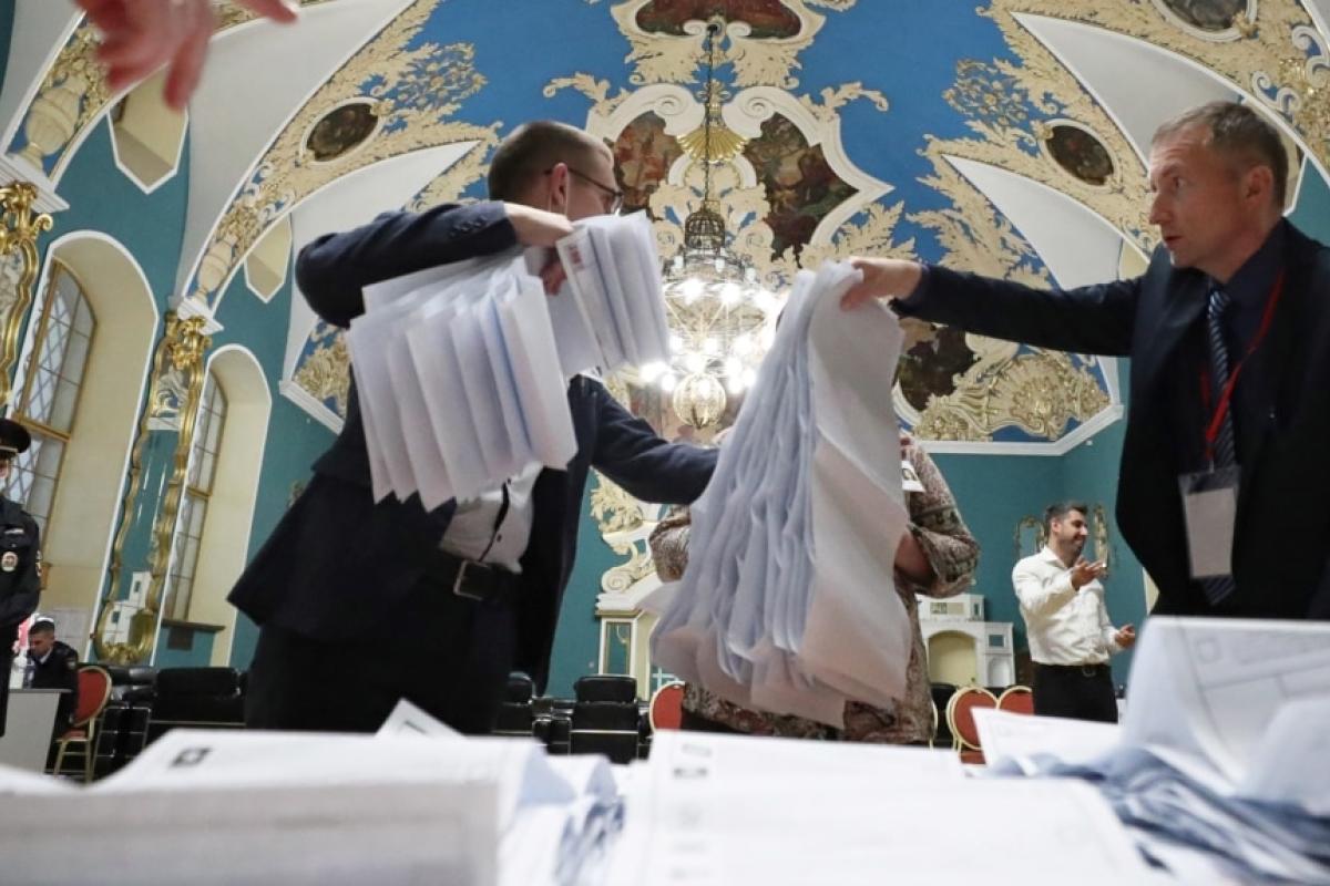 На выборах в Госдуму прогнозируемо лидирует "Единая Россия" На выборах в Госдуму прогнозируемо лидирует "Единая Россия"