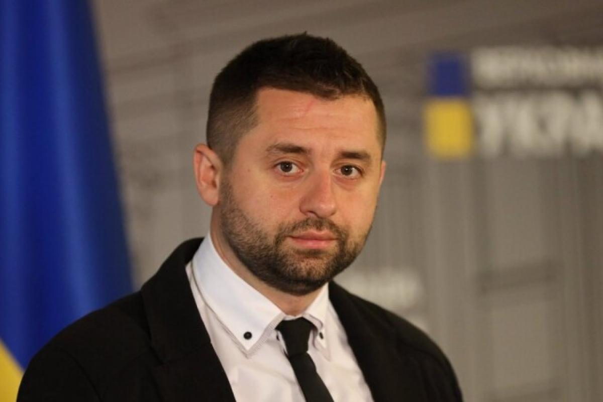 Арахамія розповів про стан Шефіра та його водія після замаху Арахамія розповів про стан Шефіра та його водія після замаху