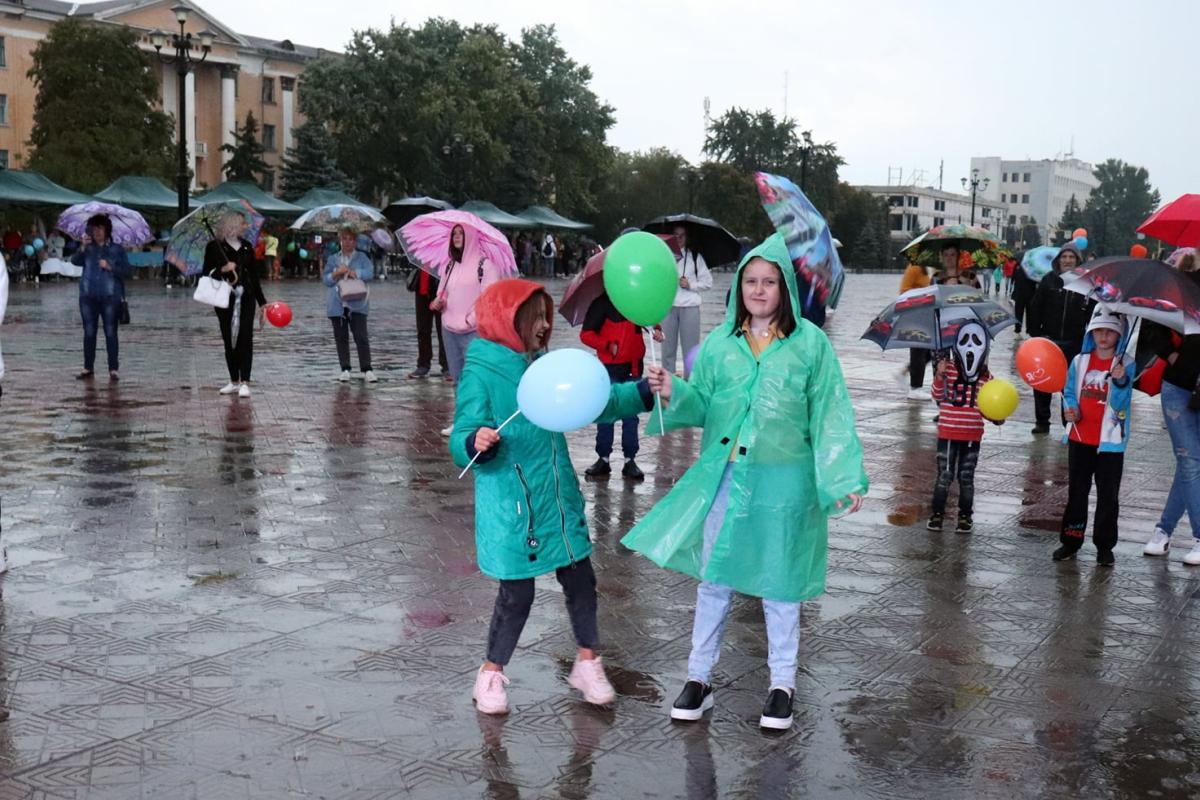 Погода подпортила праздник: Как в Лисичанске отметили День города Погода подпортила праздник: Как в Лисичанске отметили День города