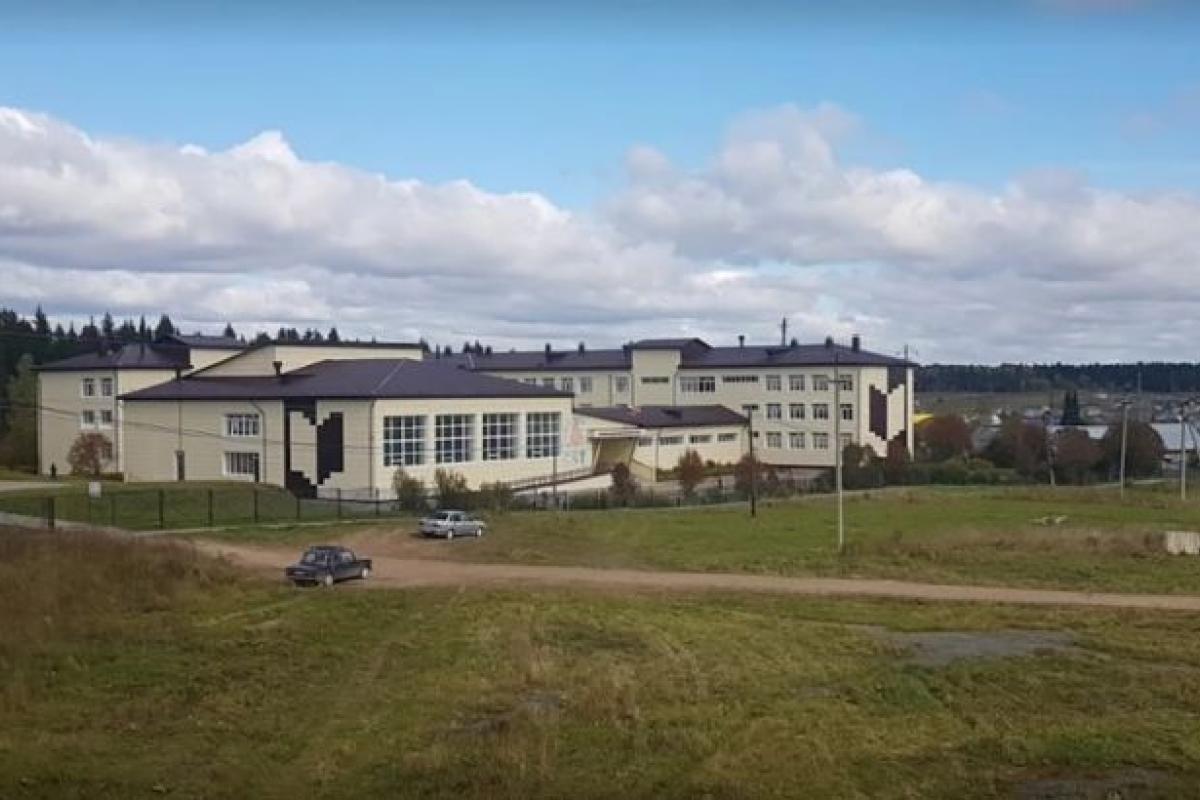 В российской школе шестиклассник устроил стрельбу из карабина В российской школе шестиклассник устроил стрельбу из карабина