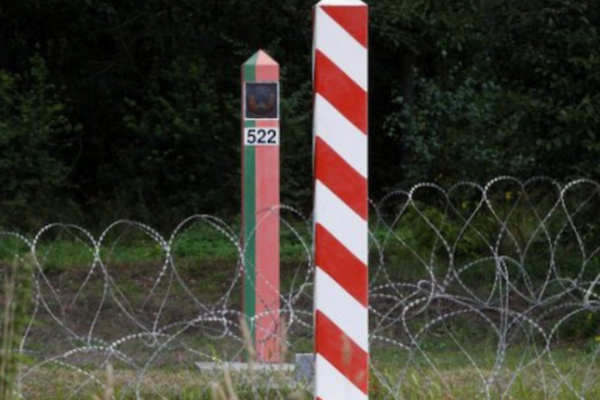 Польша построит стену на границе с Беларусью Польша построит стену на границе с Беларусью