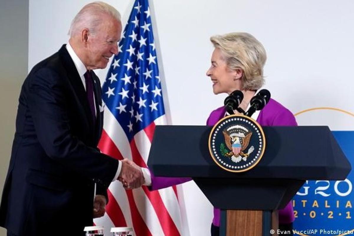 Байден заявил, что США и ЕС перешли к новой эпохе в сотрудничестве Байден заявил, что США и ЕС перешли к новой эпохе в сотрудничестве