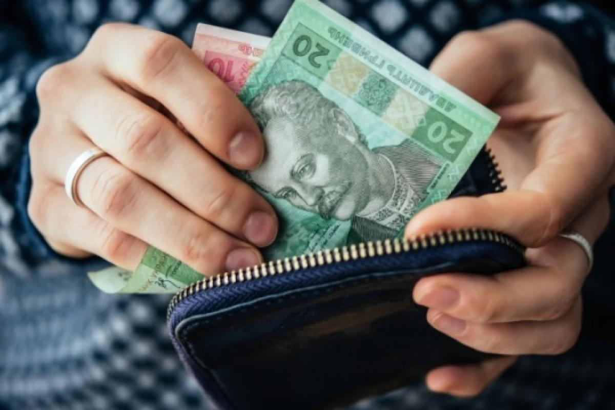 З 1 грудня в Україні зросте прожитковий мінімум, мінімальна зарплата та пенсії: кому чекати надбавки З 1 грудня в Україні зросте прожитковий мінімум, мінімальна зарплата та пенсії: кому чекати надбавки