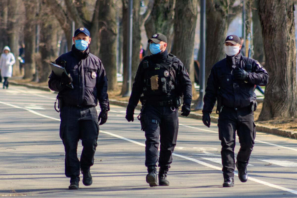 У поліції роз'яснили, чи перевірятимуть в українців ковід-сертифікати на вулиці У поліції роз'яснили, чи перевірятимуть в українців ковід-сертифікати на вулиці