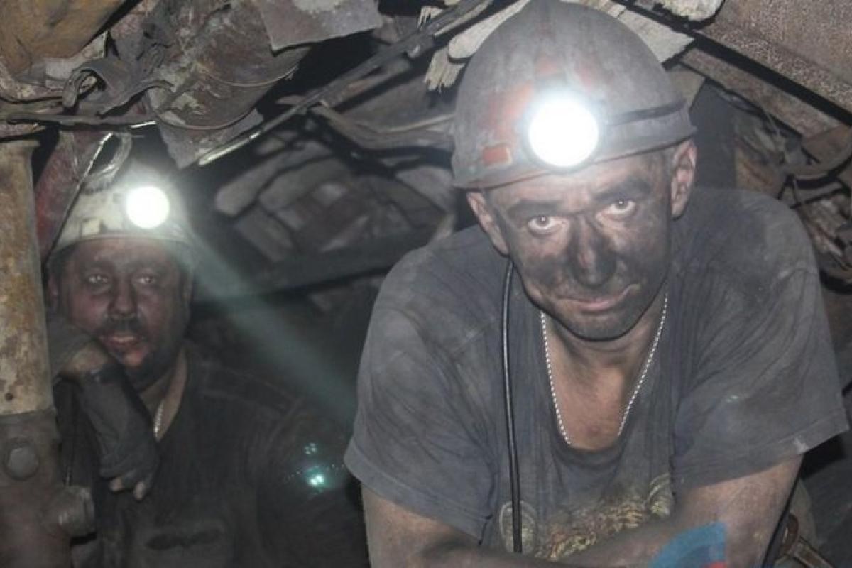 Шахтарям Донеччини та Луганщини заборгували майже 1,3 мільярда гривень Шахтарям Донеччини та Луганщини заборгували майже 1,3 мільярда гривень