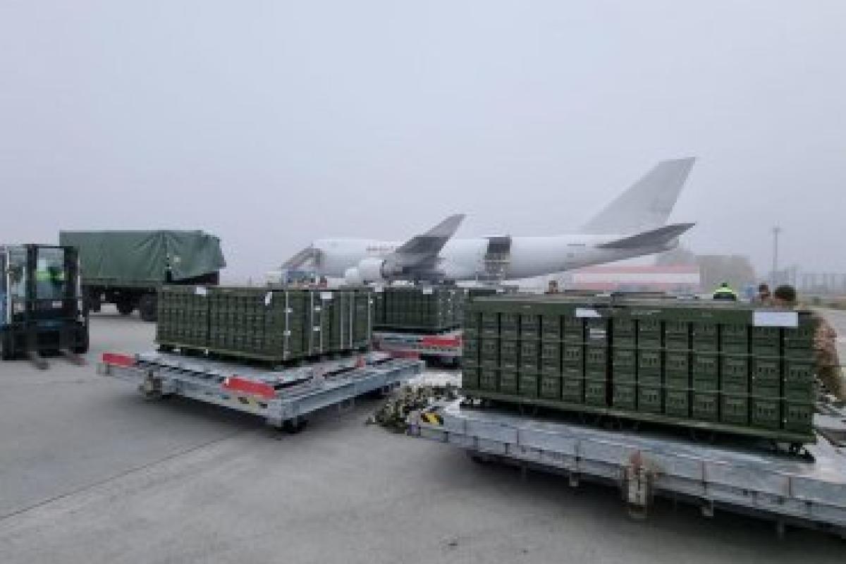 США доставили в Україну 80 тонн боєприпасів