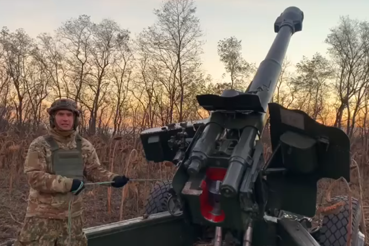 Бутусов виклав у мережу відео, як стріляє з гармати: у Міноборони відреагували Бутусов виклав у мережу відео, як стріляє з гармати: у Міноборони відреагували