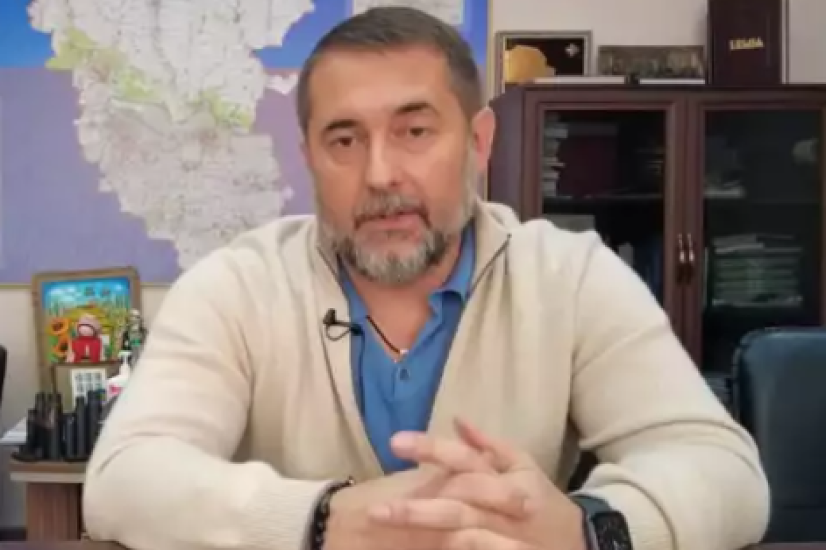 Зарплаты шахтерам, дороги, троллейбусное сообщение: Гайдай ответил на злободневные вопросы жителей Луганщины