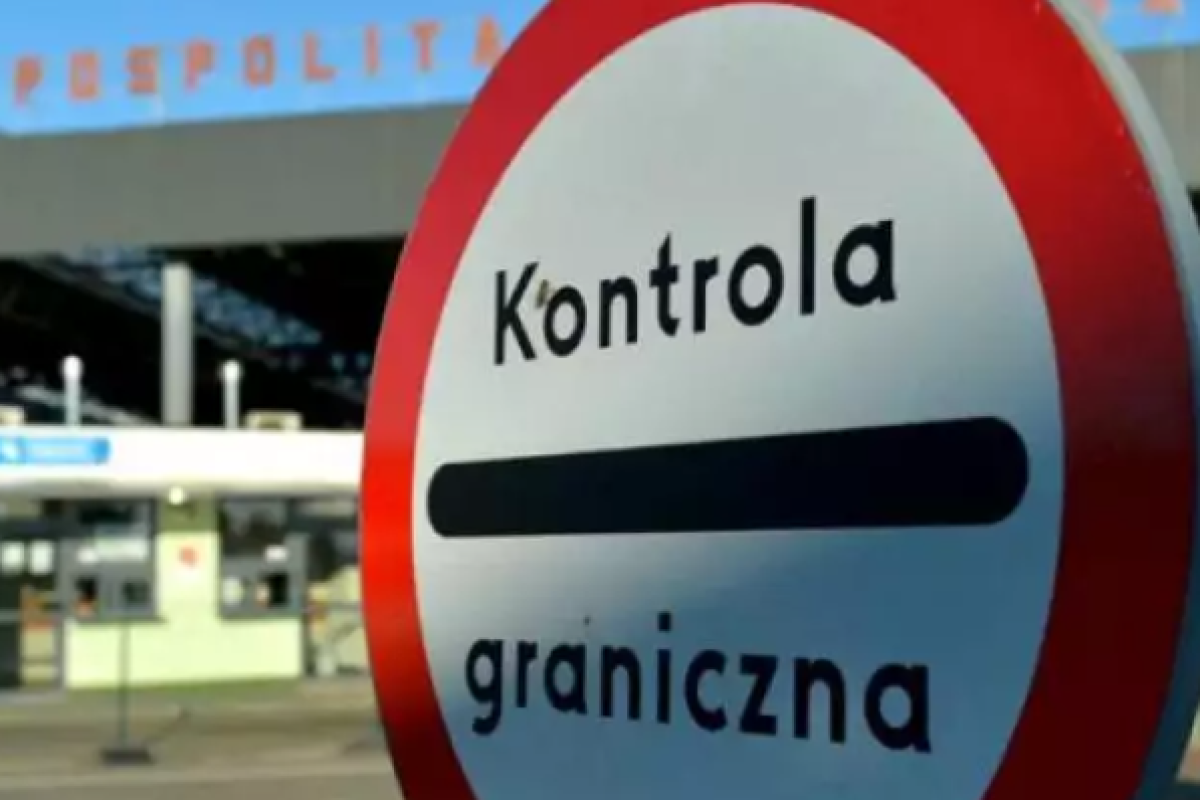 Польща оголосила режим бойової готовності на кордоні з Білоруссю Польща оголосила режим бойової готовності на кордоні з Білоруссю