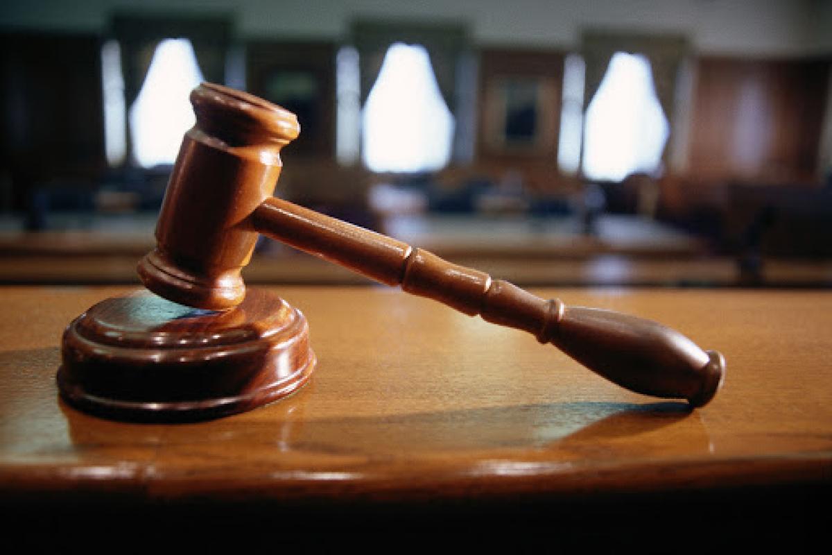 Посадовця Луганської ОДА покарали за корупційні правопорушення