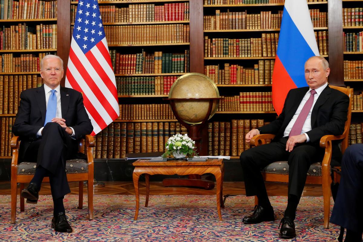 У Путина анонсировали новые переговоры с Байденом У Путина анонсировали новые переговоры с Байденом