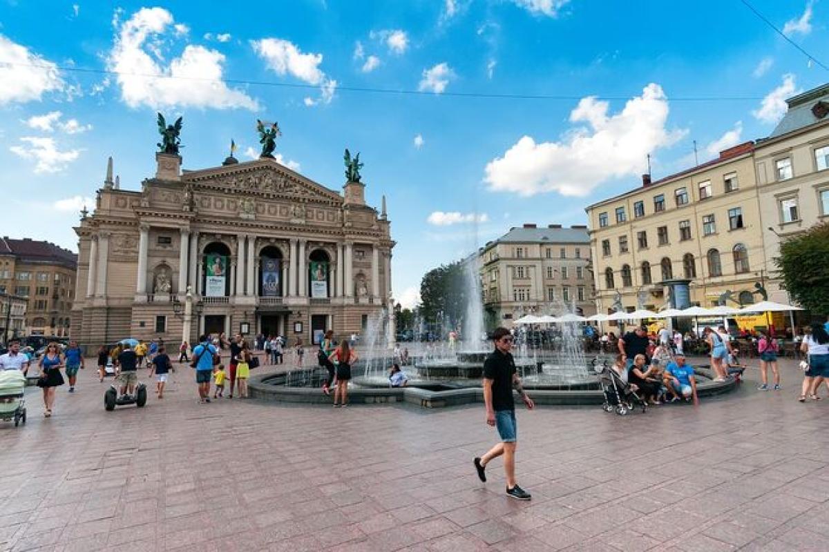 40% українців цілком задоволені своїм життям, - опитування 40% українців цілком задоволені своїм життям, - опитування