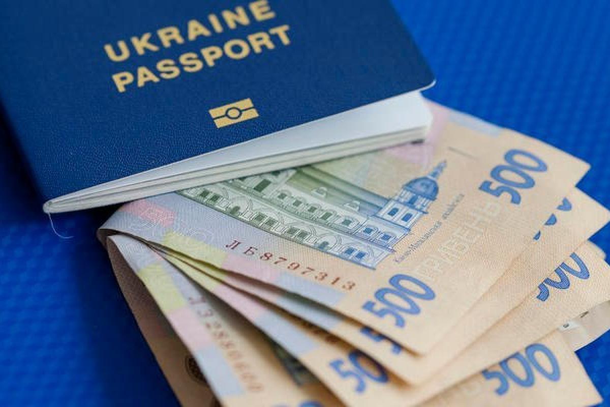 "Экономический паспорт украинца": Эксперты объяснили, почему начисление денег на счета детей будет иметь печальные последствия "Экономический паспорт украинца": Эксперты объяснили, почему начисление денег на счета детей будет иметь печальные последствия
