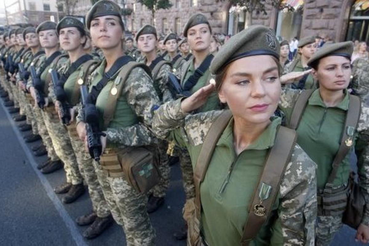 Чи будуть призивати?: У Міноборони дали роз'яснення щодо військового обліку жінок Чи будуть призивати?: У Міноборони дали роз'яснення щодо військового обліку жінок