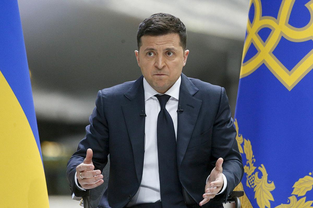 Зеленский второй год подряд возглавил рейтинги "Политик года" и "Разочарование года" Зеленский второй год подряд возглавил рейтинги "Политик года" и "Разочарование года"