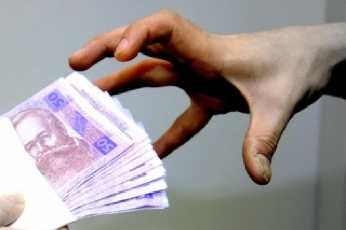 "Балконне" шахрайство: Мешканець Лисичанська надурив сєвєродончанина на 12 тисяч гривень "Балконне" шахрайство: Мешканець Лисичанська надурив сєвєродончанина на 12 тисяч гривень