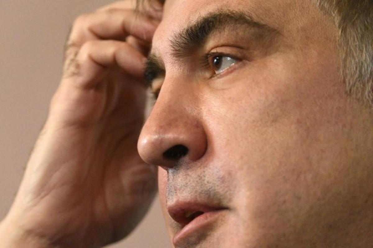 Саакашвили в тяжелом состоянии и практически не может есть, - адвокат Саакашвили в тяжелом состоянии и практически не может есть, - адвокат