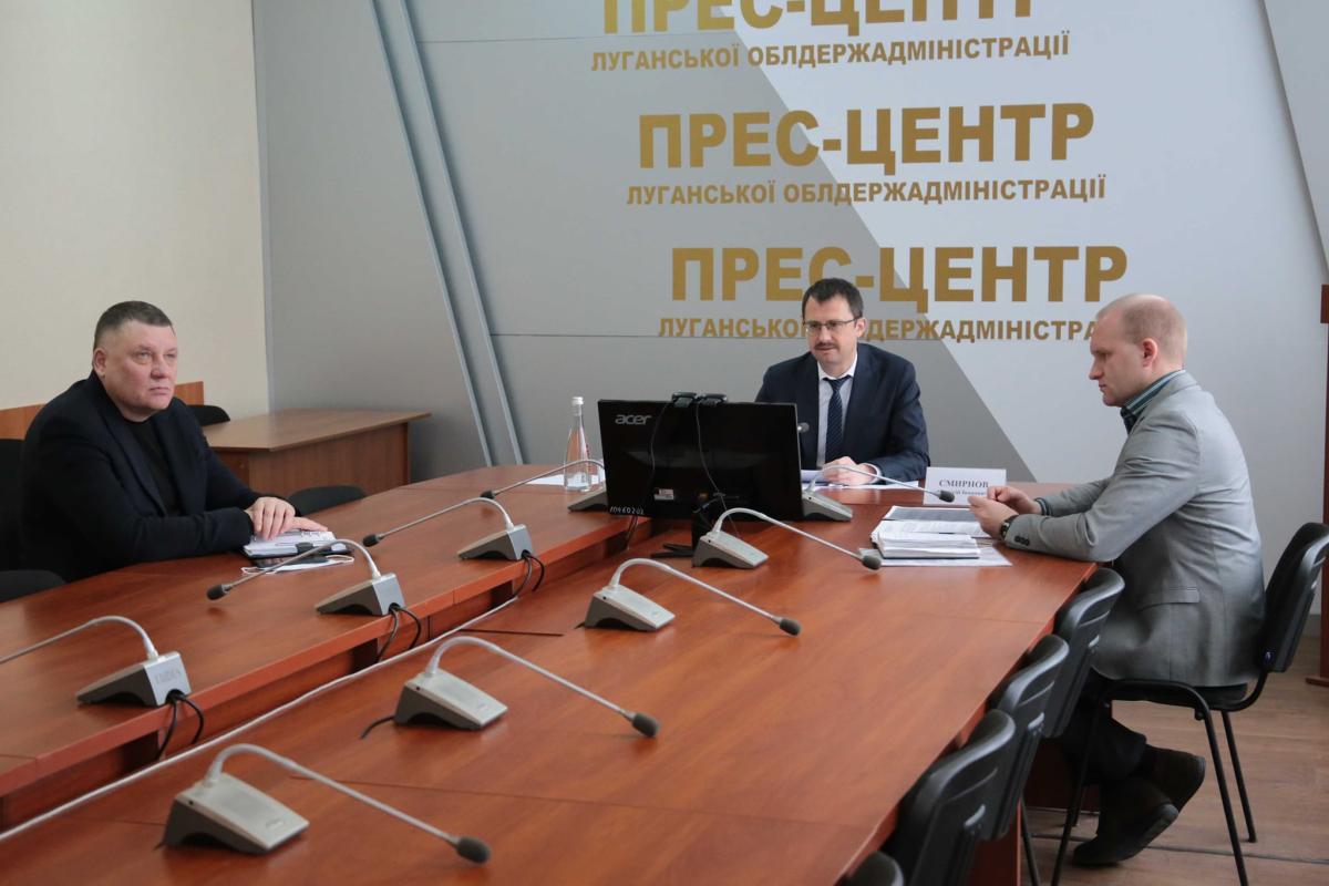 Чиновники ЛОГА обсудили с замминистра реинеграции строительство железнодорожной ветки на Луганщине Чиновники ЛОГА обсудили с замминистра реинеграции строительство железнодорожной ветки на Луганщине