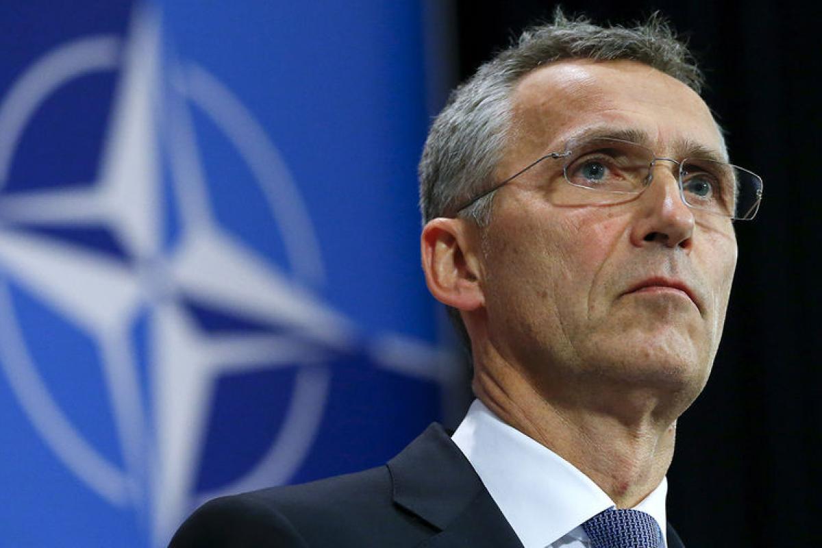 Столтенберг заявил, что НАТО не будет размещать войска в Украине Столтенберг заявил, что НАТО не будет размещать войска в Украине