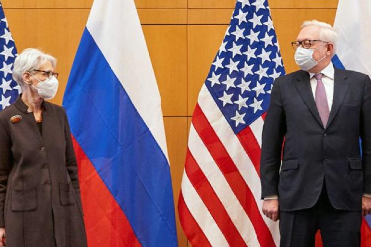 В Женеве завершились переговоры между Россией и США по "гарантиям безопасности": длились почти 8 часов В Женеве завершились переговоры между Россией и США по "гарантиям безопасности": длились почти 8 часов