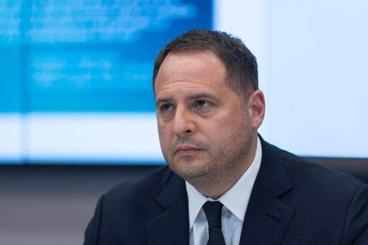 Єрмак прибув до Парижа на переговори радників Нормандського формату Єрмак прибув до Парижа на переговори радників Нормандського формату