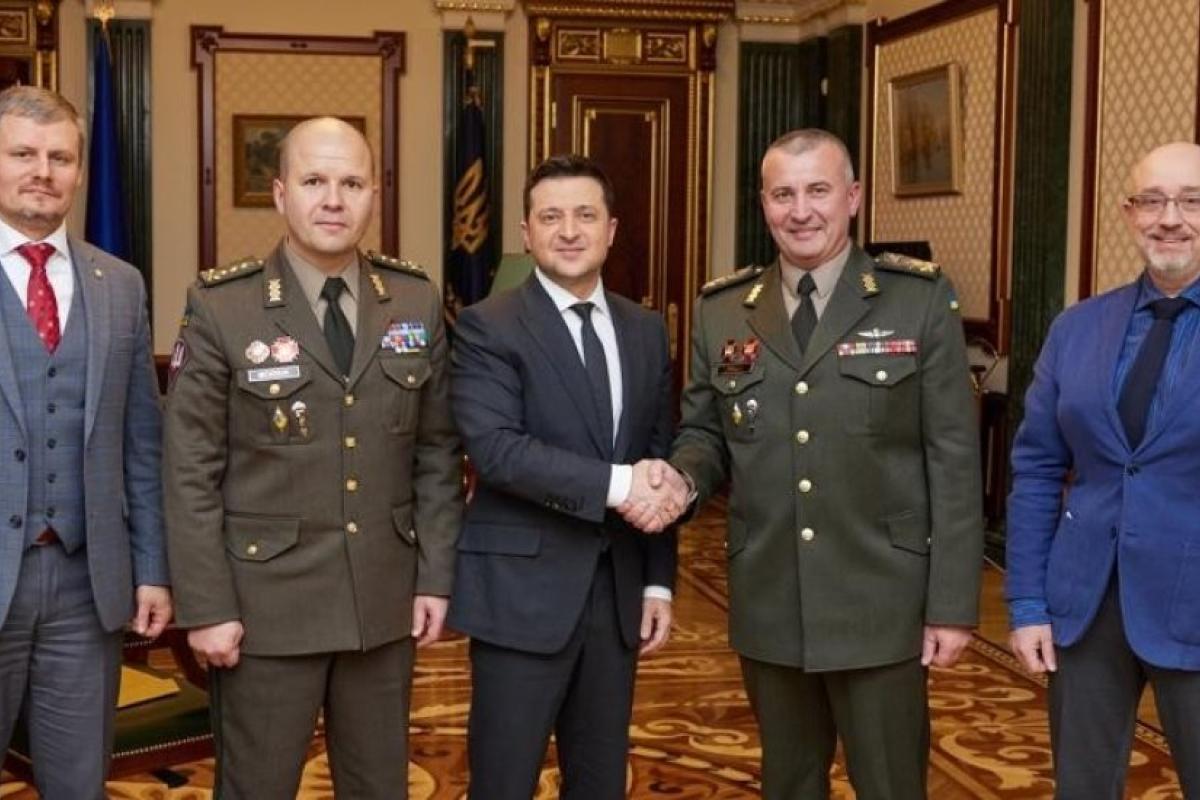 Зеленський призначив першого командувача Сил територіальної оборони ЗСУ Зеленський призначив першого командувача Сил територіальної оборони ЗСУ