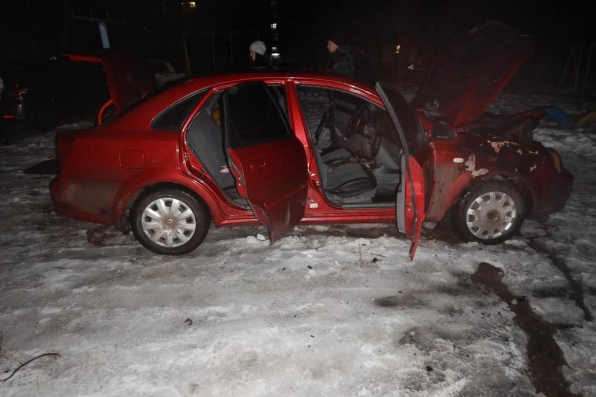 В Северодонецке произошло возгорание автомобиля В Северодонецке произошло возгорание автомобиля
