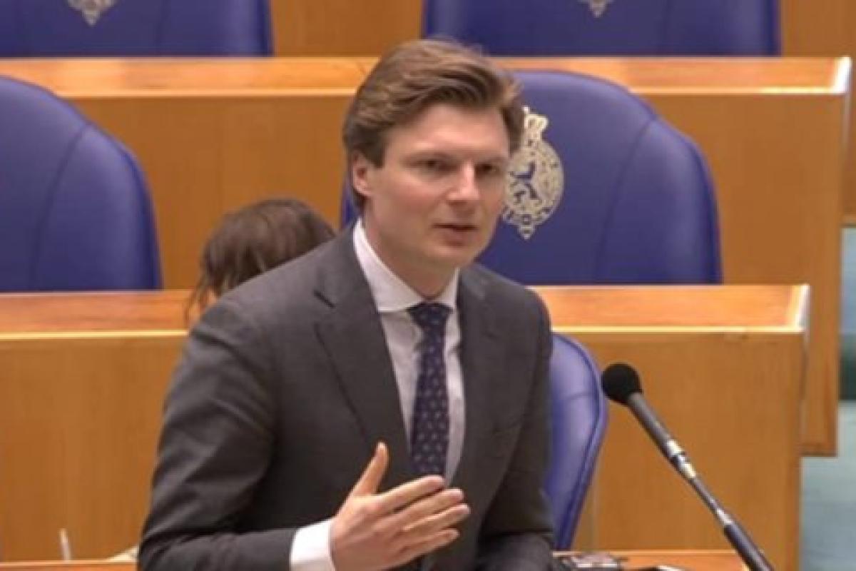 У парламенті Нідерландів виступають за надання Україні зброї У парламенті Нідерландів виступають за надання Україні зброї