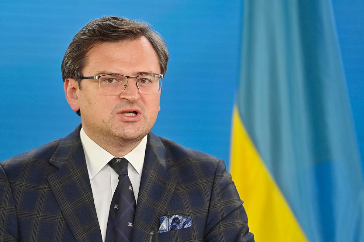 Из Казахстана летит самолет с украинцами, - Кулеба