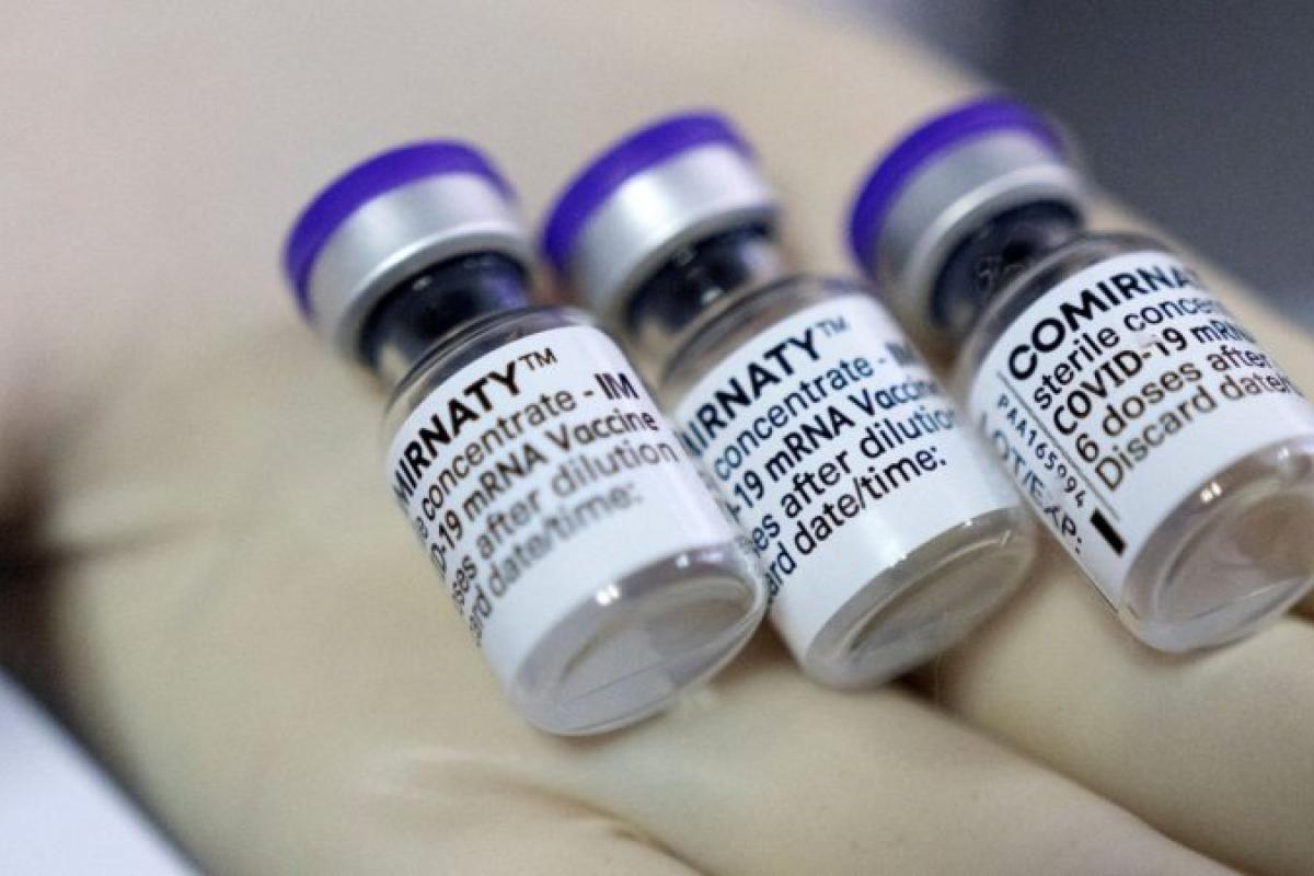 Бустерну дозу вакцини незабаром зможуть отримати всі бажаючі, - МОЗ Бустерну дозу вакцини незабаром зможуть отримати всі бажаючі, - МОЗ