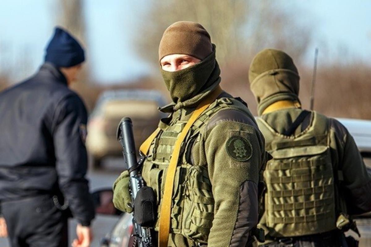 Нацгвардейцы задержали двух иностранцев около линии разграничения на Донбассе