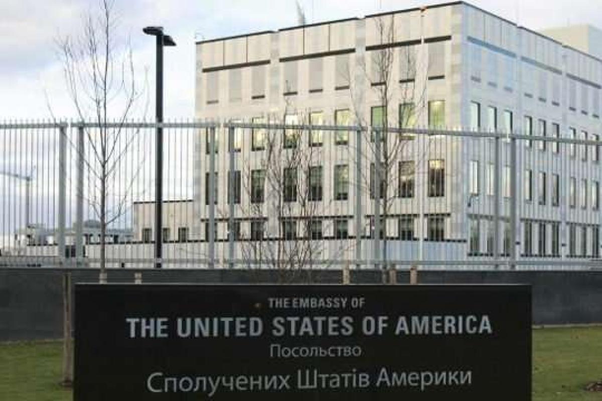 Американских дипломатов эвакуировали из Украины в Польшу Американских дипломатов эвакуировали из Украины в Польшу
