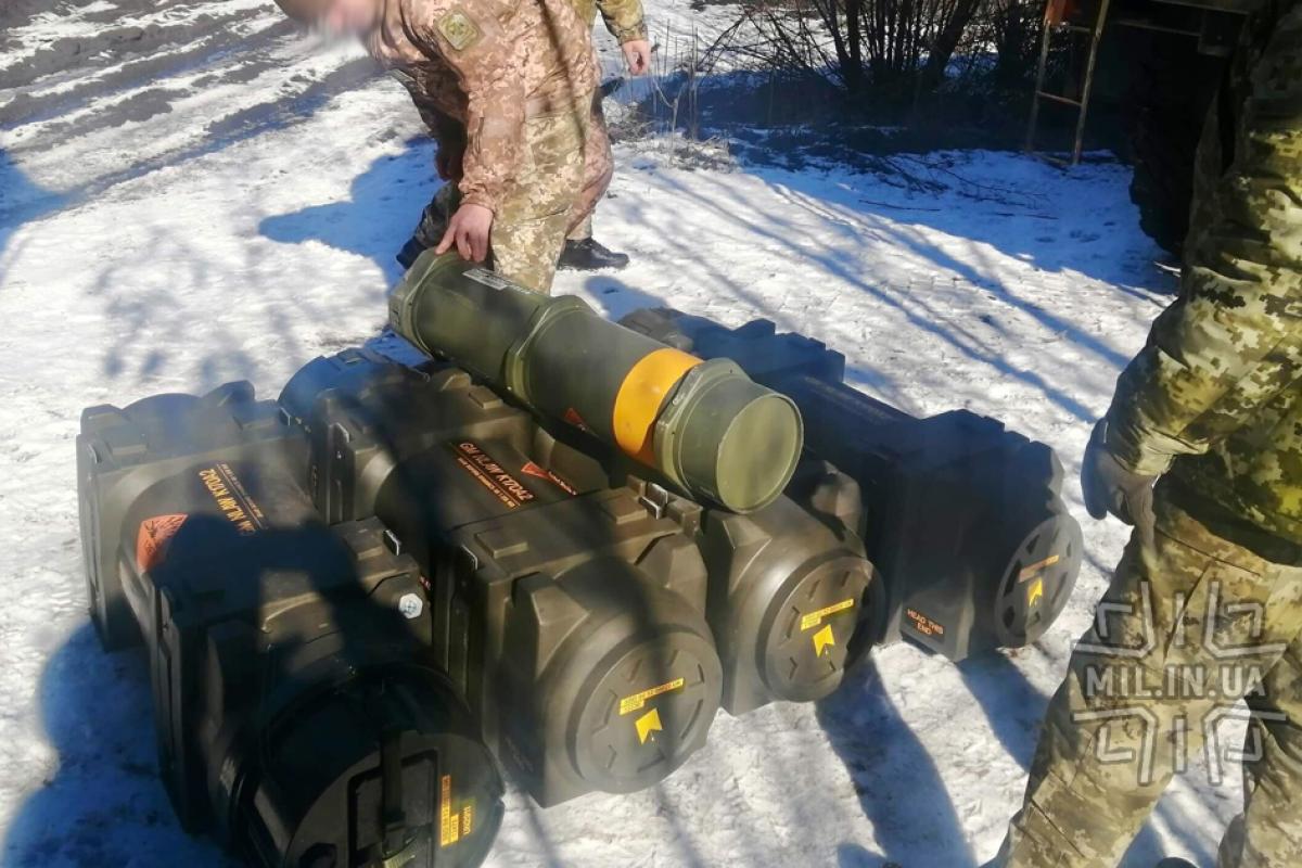 На Луганщине пограничников вооружили противотанковыми комплексами NLAW