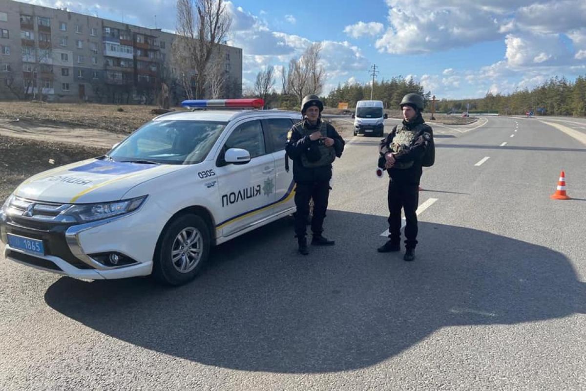 Обстановка на Луганщине: выезд из Счастья свободен, но движение в районе ограничено Обстановка на Луганщине: выезд из Счастья свободен, но движение в районе ограничено