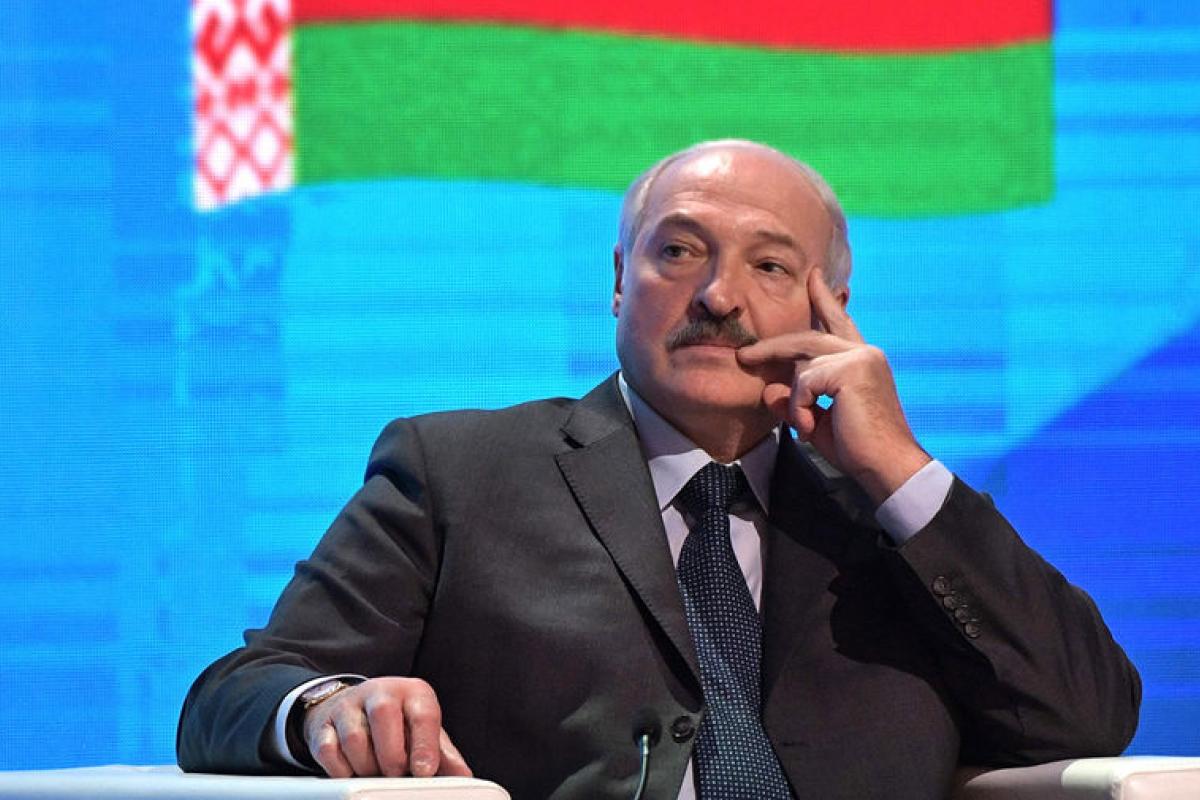 Лукашенко заявив, що війна з Україною тривала б "3-4 дні" Лукашенко заявив, що війна з Україною тривала б "3-4 дні"