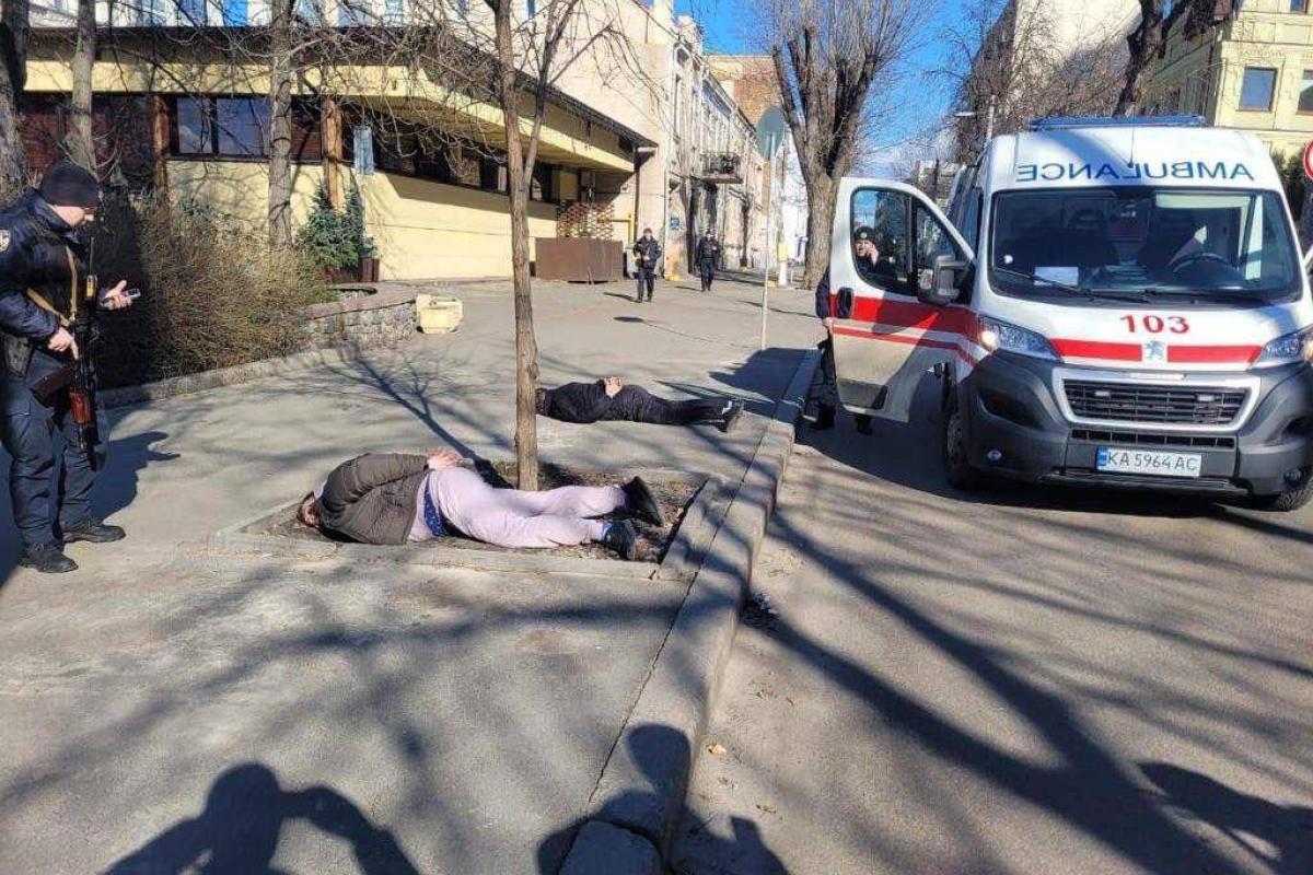 В Киеве разведчики обезвредили группу чеченских диверсантов, которые перемещались на "скорой"