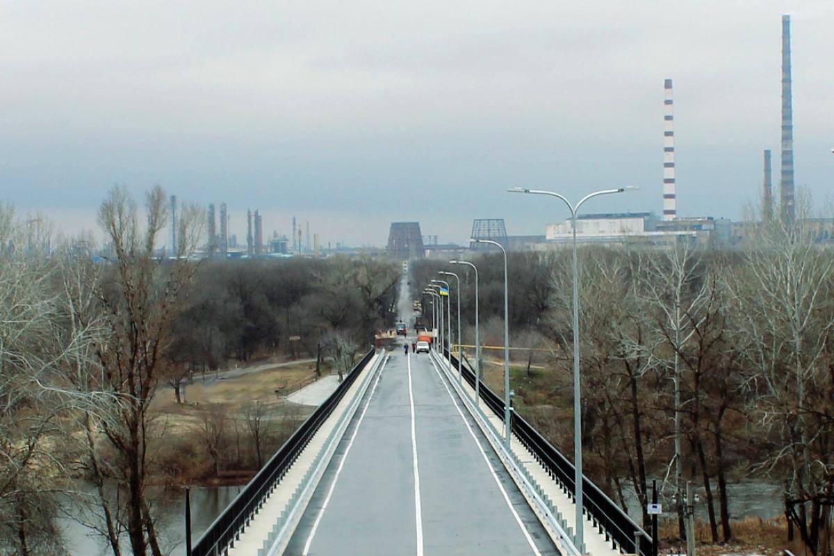 На мосту між Лисичанськом та Сєверодонецьком встановлять світлофор
